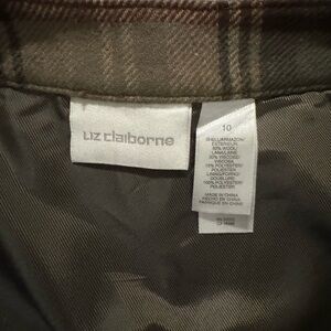 Beautiful vintage Liz Aline skirt. 90% wool